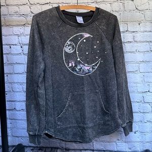 Moon Sweatshirt with pocket